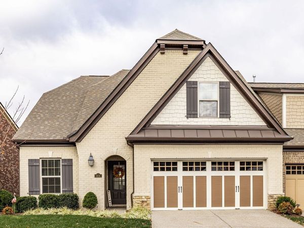 904 Cherry Grove Dr, Hendersonville, TN 37075