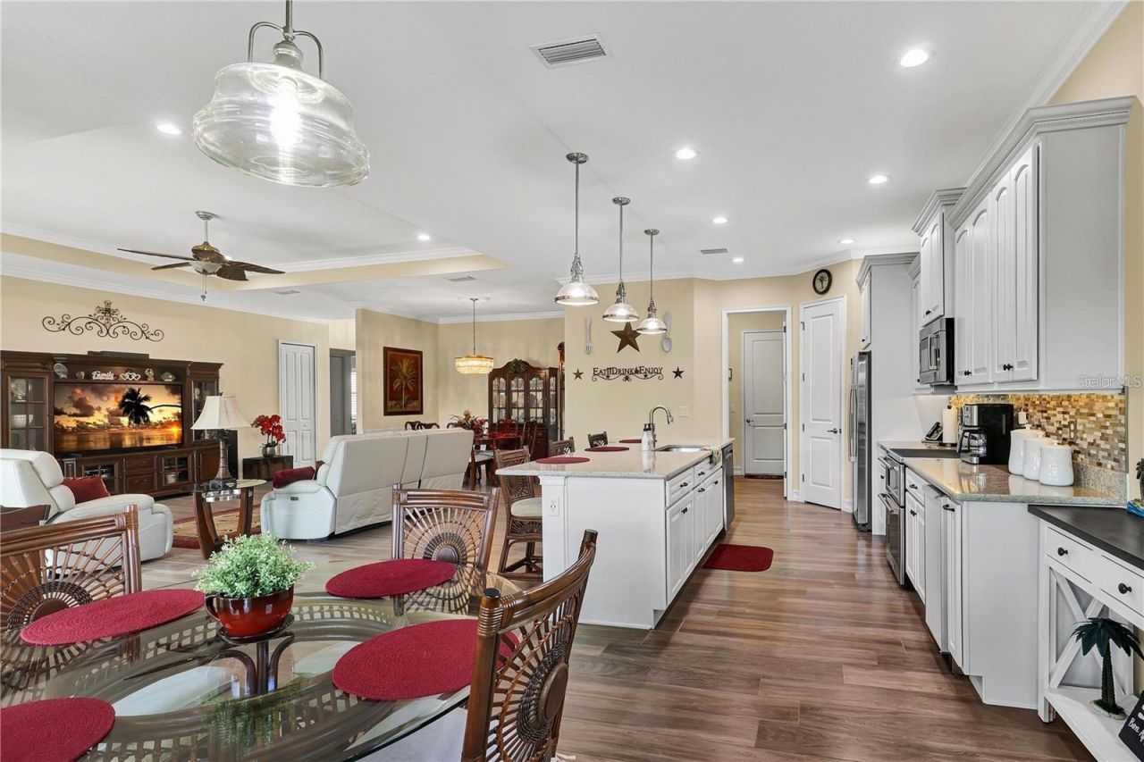 5497 56th Court E, Bradenton, FL 34203 Photo