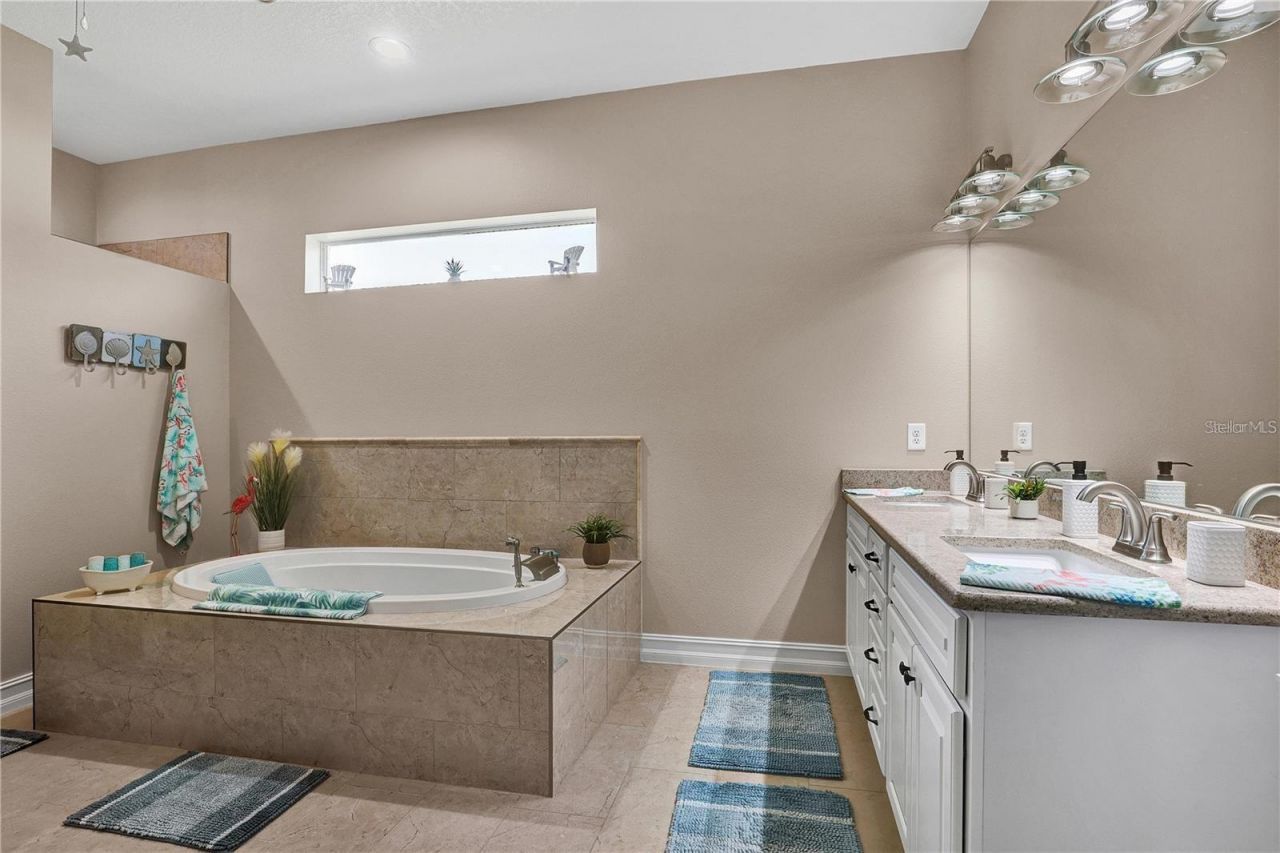 5497 56th Court E, Bradenton, FL 34203 Photo