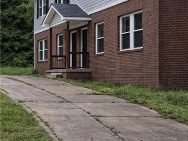 2001 Lois Place NW, Atlanta, GA 30318