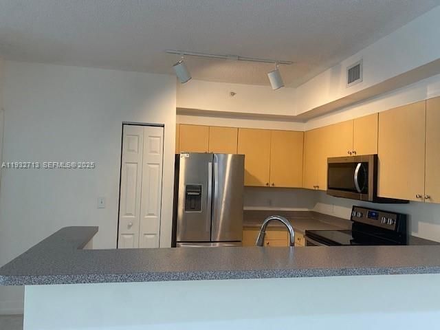 8060 N Nob Hill Rd, Unit 102, Tamarac, FL 33321 Photo
