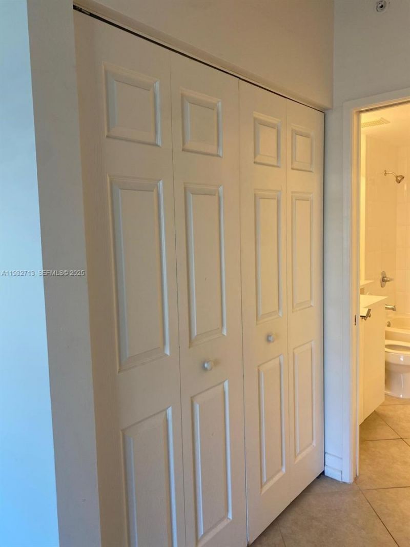 8060 N Nob Hill Rd, Unit 102, Tamarac, FL 33321 Photo