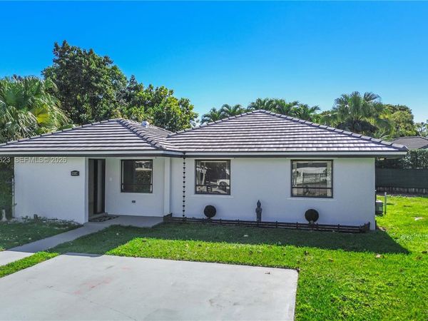 13238 NW 8th Ter, Miami, FL 33182