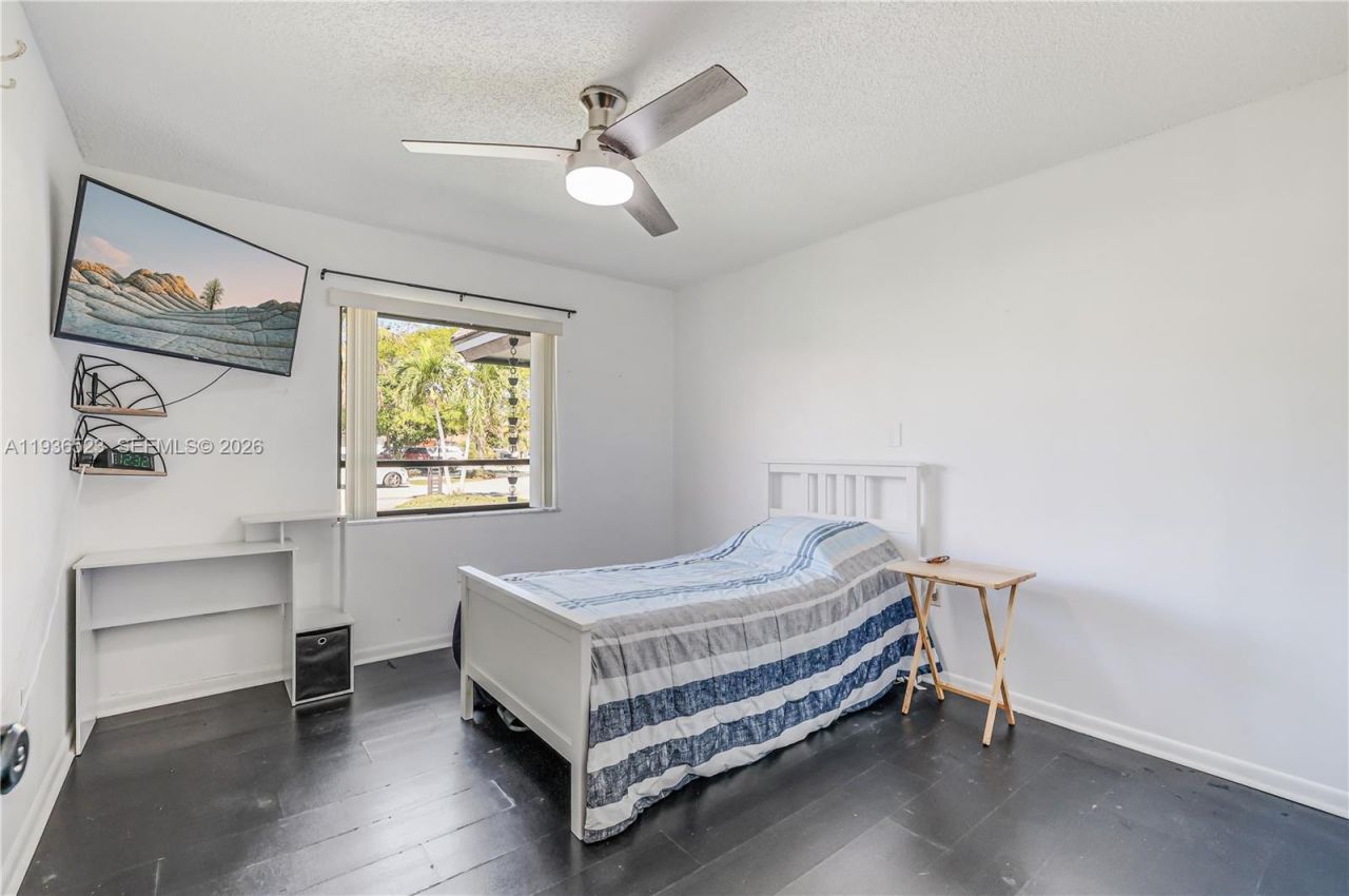 13238 NW 8th Ter, Miami, FL 33182 Photo