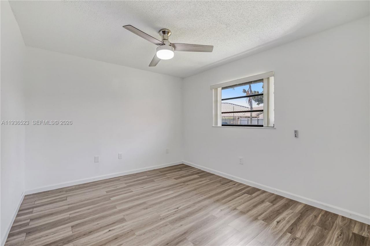 13238 NW 8th Ter, Miami, FL 33182 Photo