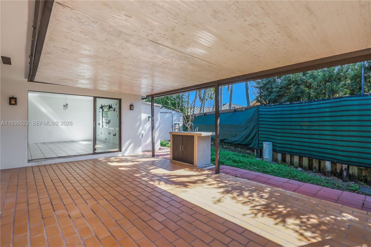 13238 NW 8th Ter, Miami, FL 33182 Photo