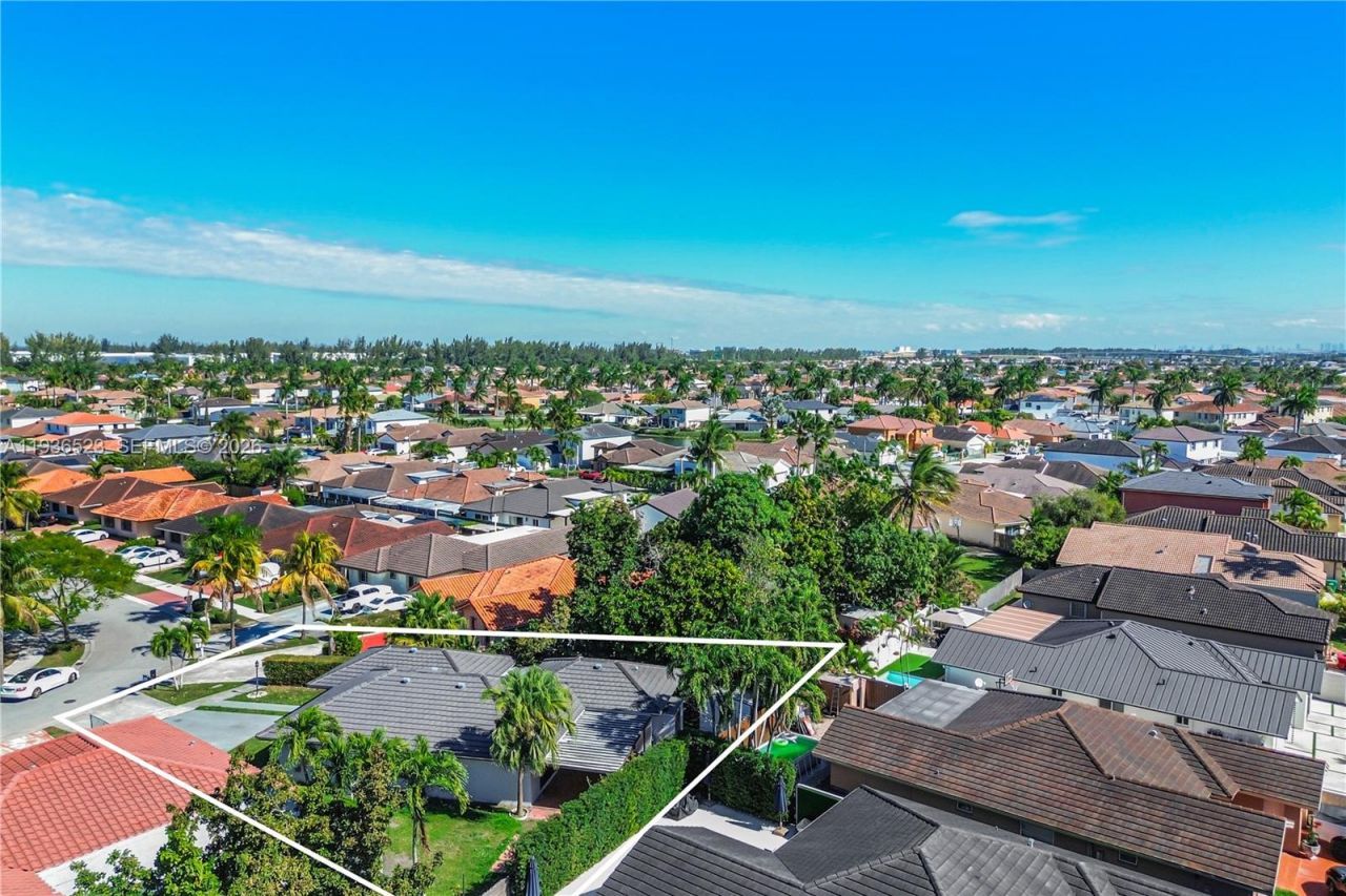 13238 NW 8th Ter, Miami, FL 33182 Photo