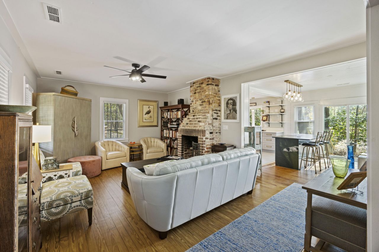 7275 Highway 162 Photo 10