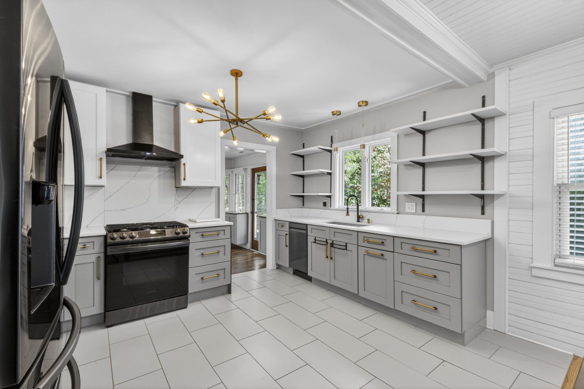 7275 Highway 162 Photo 10