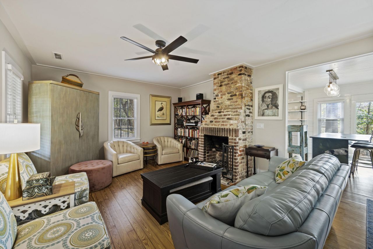 7275 Highway 162 Photo 11