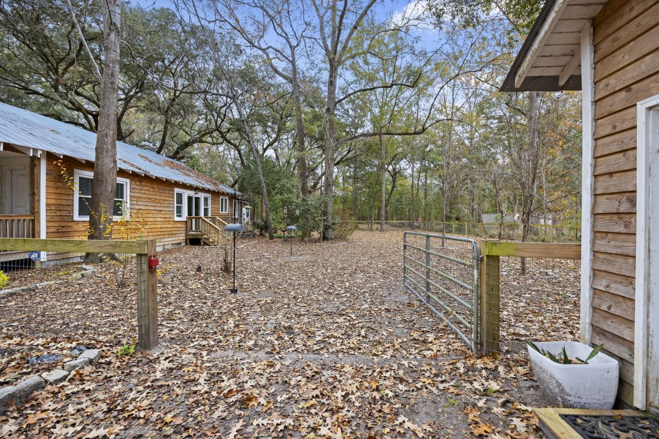 7275 Highway 162 Photo 9