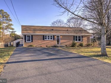 7786 CAROLYN AVENUE, MIDDLETOWN, VA 22645