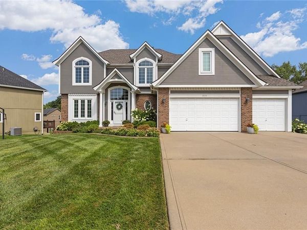 8020 74th Street, Kansas City, MO 64158