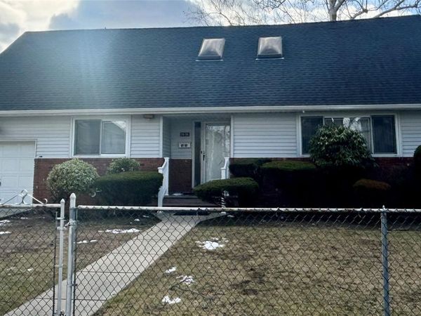 76-36 265th Street, New Hyde Park, NY 11040