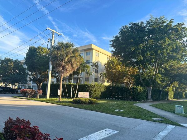 50 SW 3rd Ave, Unit 110, Boca Raton, FL 33432