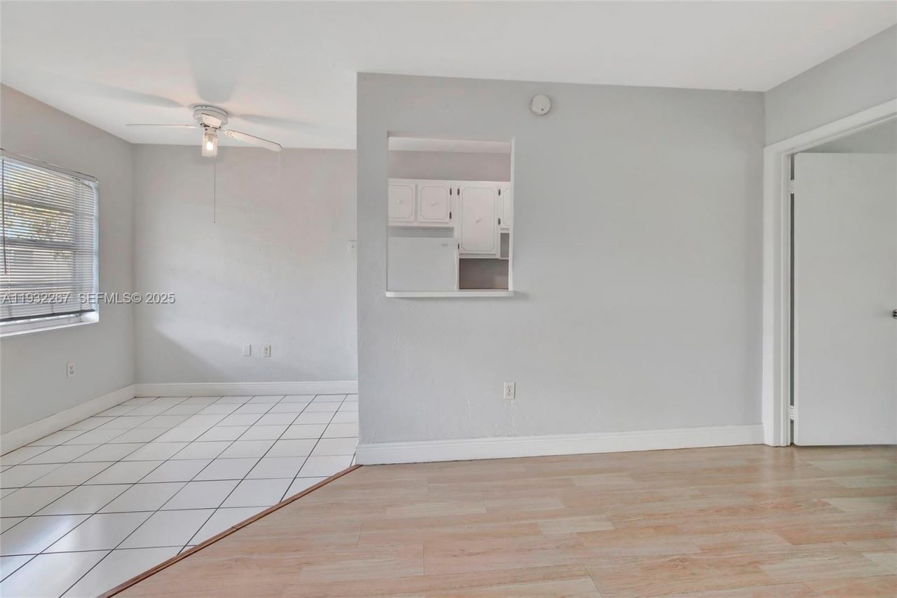 1860 Venice Park Dr, Unit 204, North Miami, FL 33181 Photo