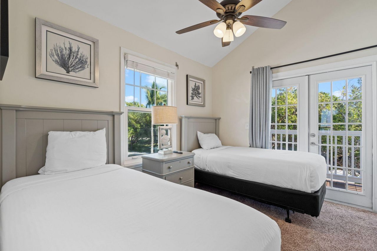 5086 Sunset Village Drive, Duck, FL 33050 Photo