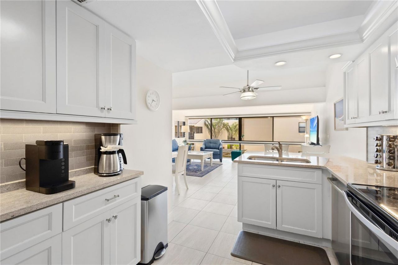 4621 Gulf Of Mexico Drive, Unit 14F, Longboat Key, FL 34228 Photo