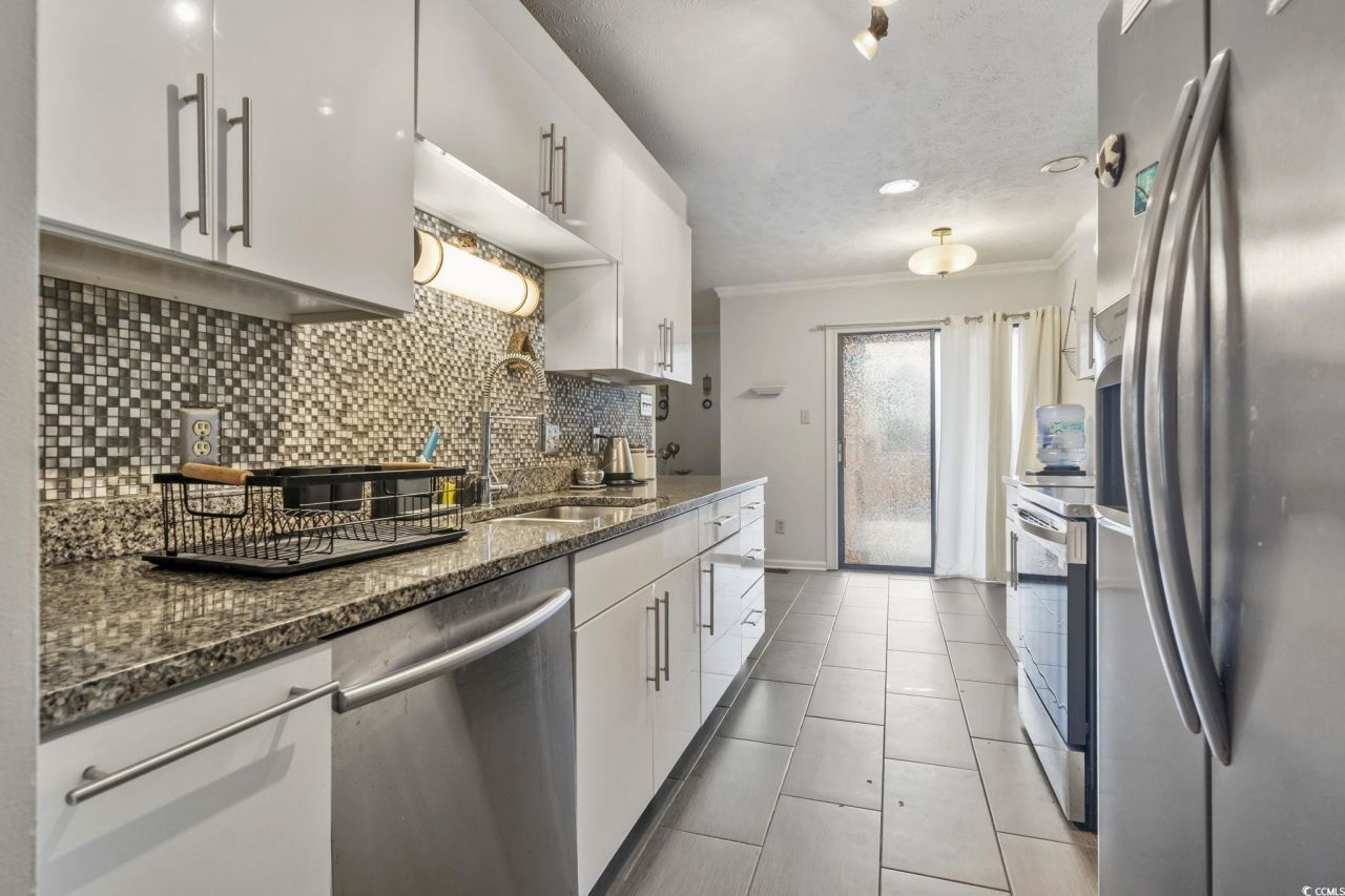 4002 Fairway Lakes Dr. Photo 23