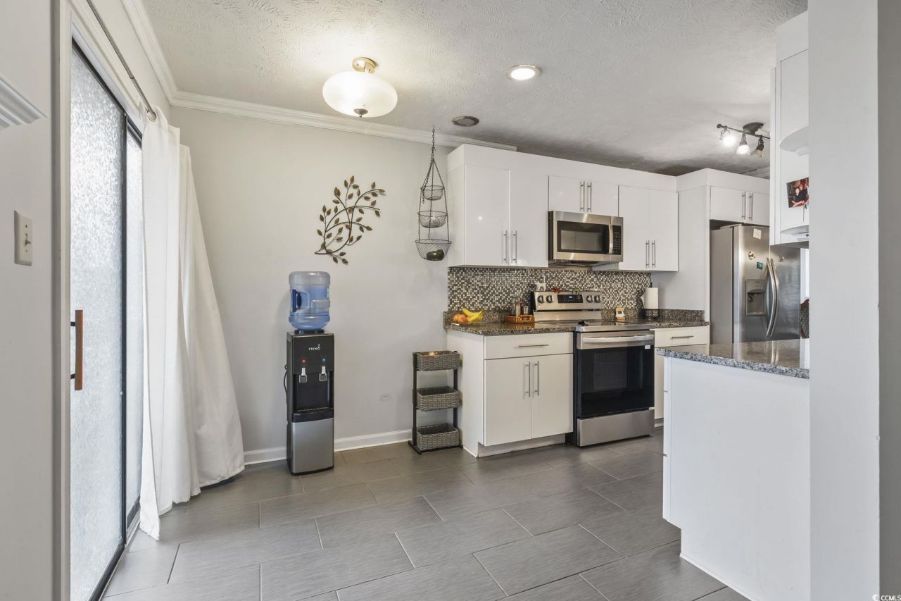 4002 Fairway Lakes Dr. Photo 27