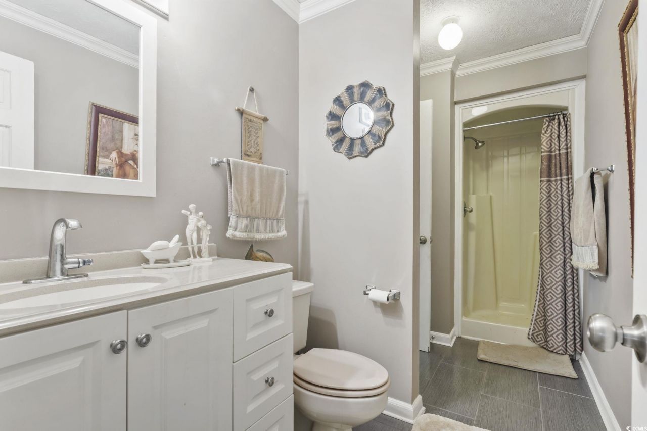 4002 Fairway Lakes Dr. Photo 29