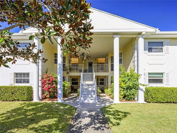 464 Grove Isle Circle, Vero Beach, FL 32962
