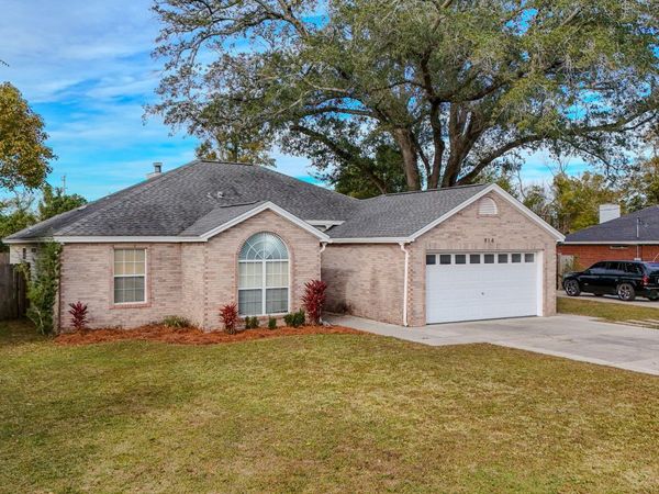 914 Virginia Avenue, Lynn Haven, FL 32444