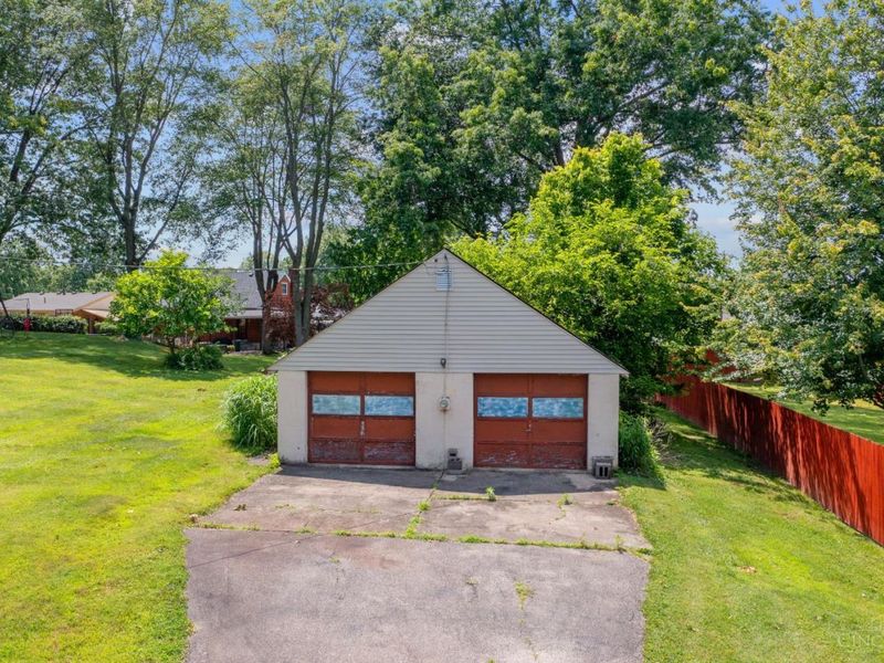 10561 Plainfield Road, Sharonville, OH 45241 Photo 1