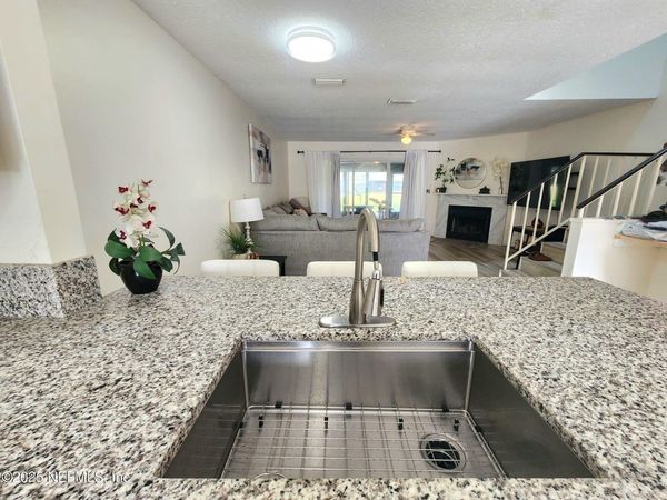 7701 BAYMEADOWS Circle W, Unit 1105, Jacksonville, FL 32256