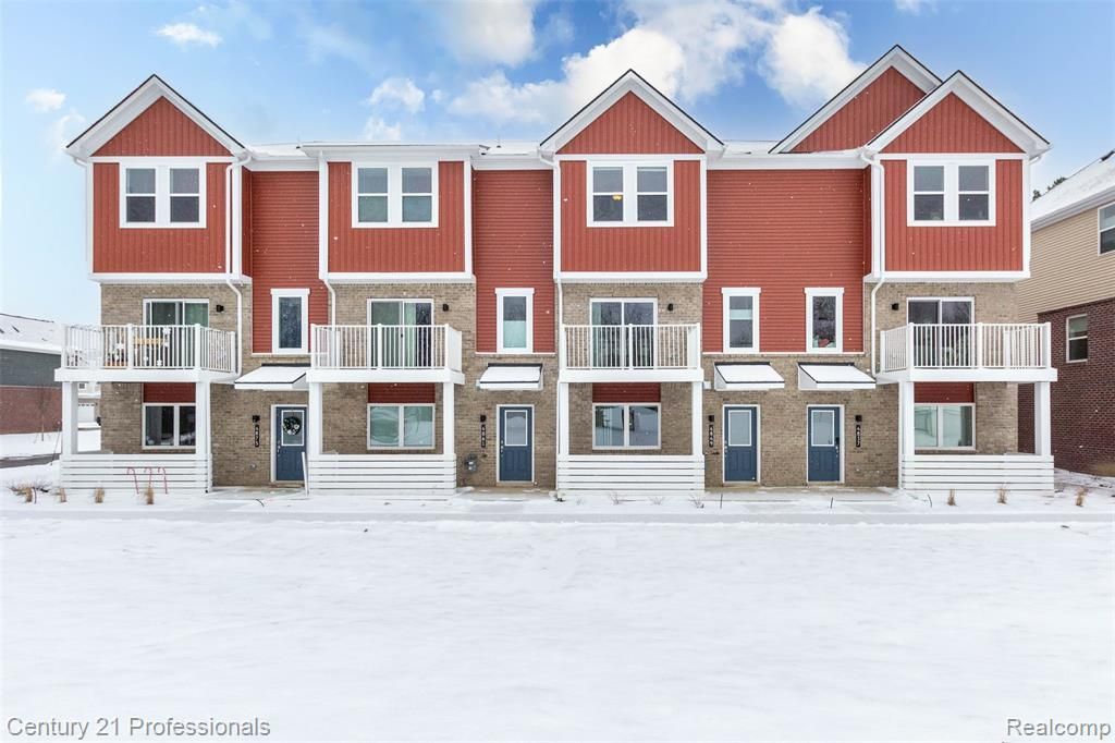 4849 Parkside Lane, Troy, MI 48085 Main Photo