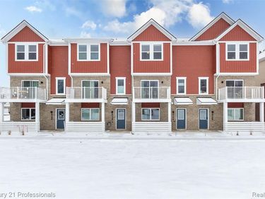 4849 Parkside Lane, Troy, MI 48085