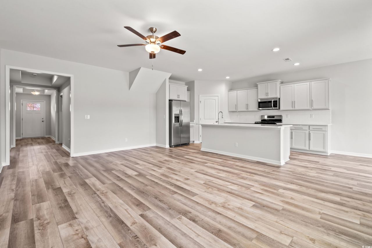 1269 Cypress Shoal Dr. Photo 4