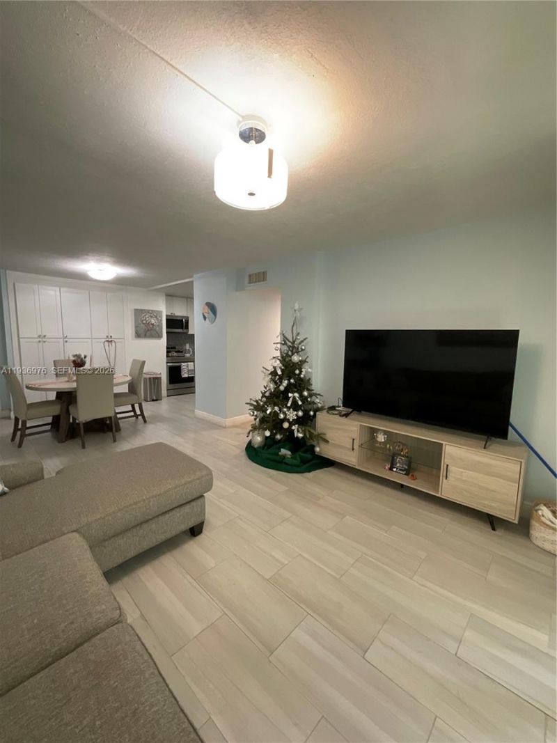 820 NW 87th Ave, Unit 114, Miami, FL 33172 Photo