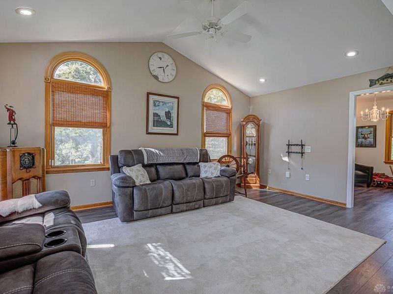 805 Brande Drive, Eaton, OH 45320 Photo 4