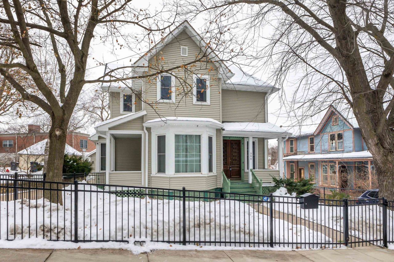 395 Burch Street, Dubuque, IA 52001 Main Photo