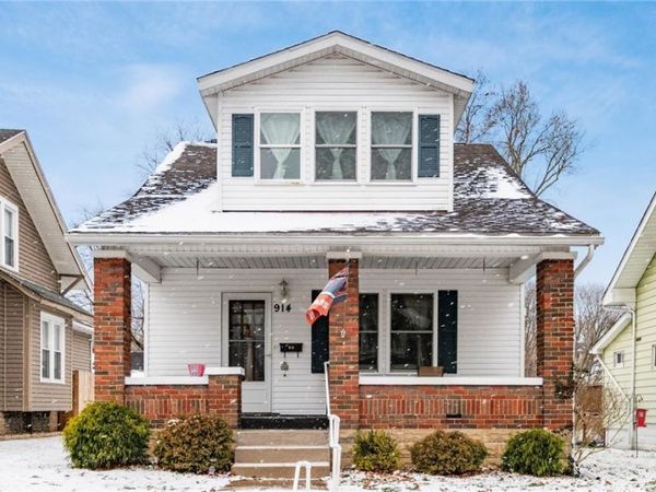 914 Taylor Avenue, Cambridge, OH 43725