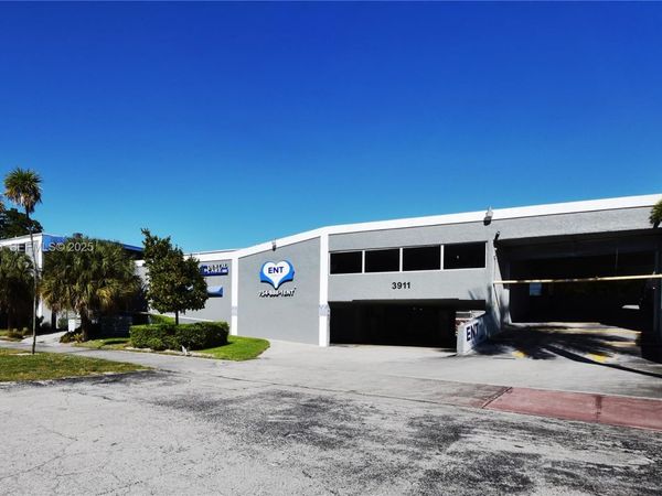 Unit 104, Hollywood, FL 33021