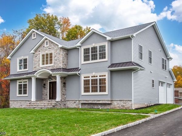 20 West Dr, Fairfield, NJ 07004