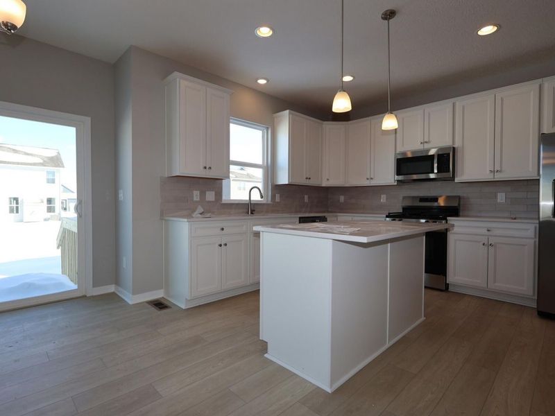 1435 Speedliner Drive, Plain City, OH 43064 Photo 2