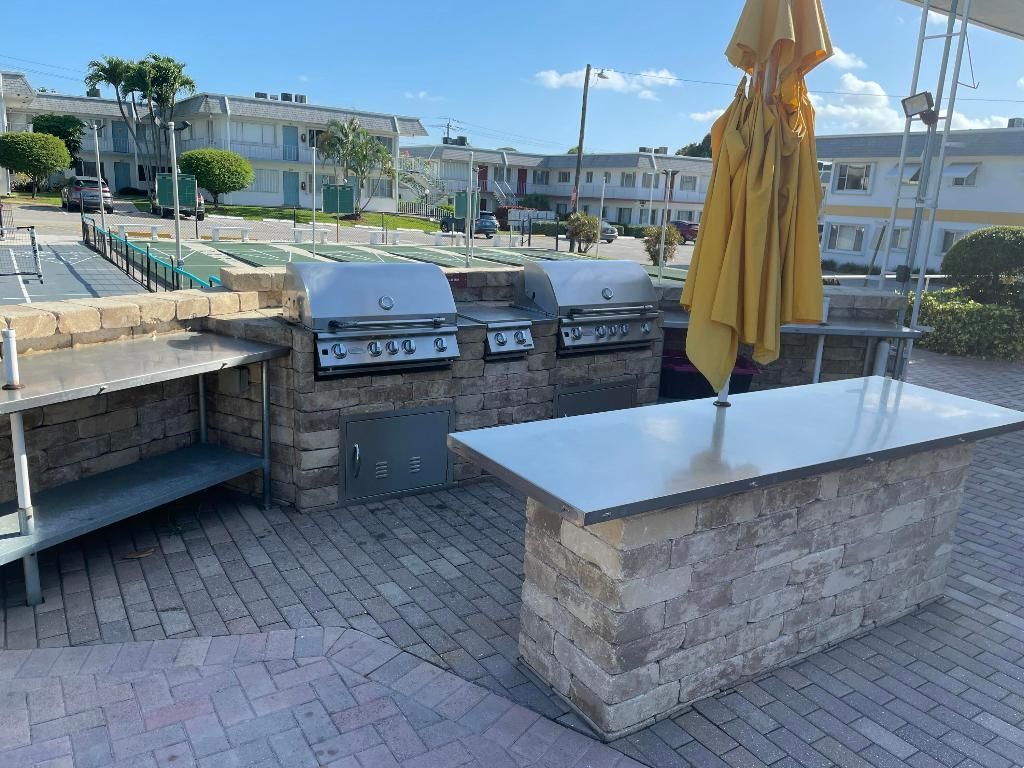 3160 Lake Osborne Drive, Unit 201, Lake Worth Beach, FL 33461 Photo