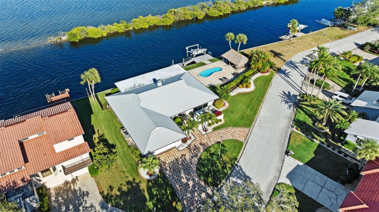 5791 Westshore Drive, New Port Richey, FL 34652 Photo