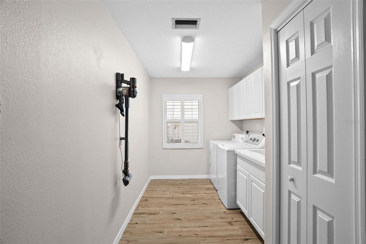 5791 Westshore Drive, New Port Richey, FL 34652 Photo