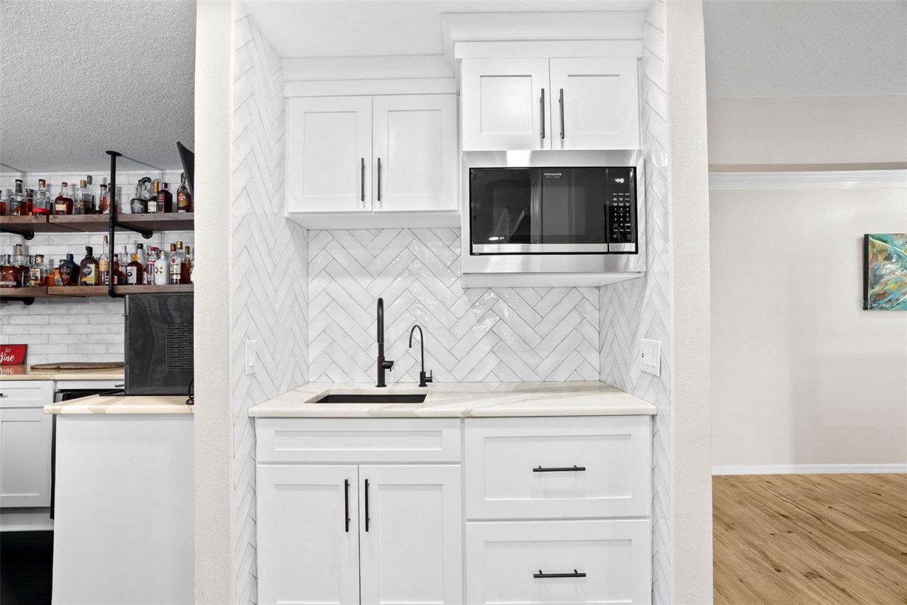 5791 Westshore Drive, New Port Richey, FL 34652 Photo