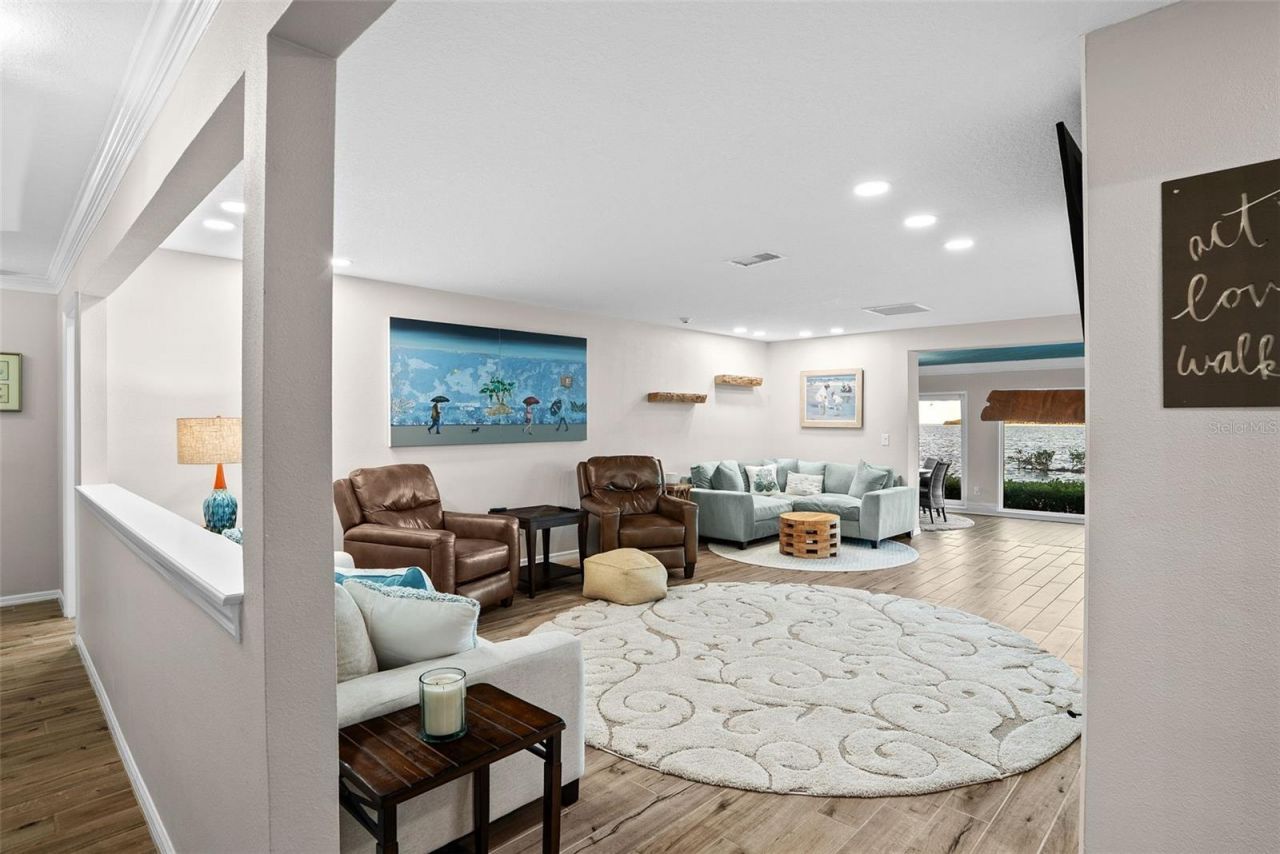 5791 Westshore Drive, New Port Richey, FL 34652 Photo