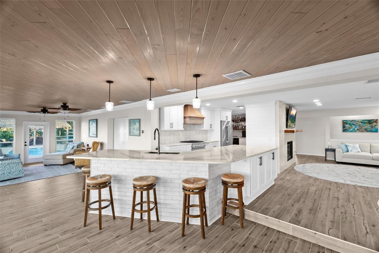 5791 Westshore Drive, New Port Richey, FL 34652 Photo