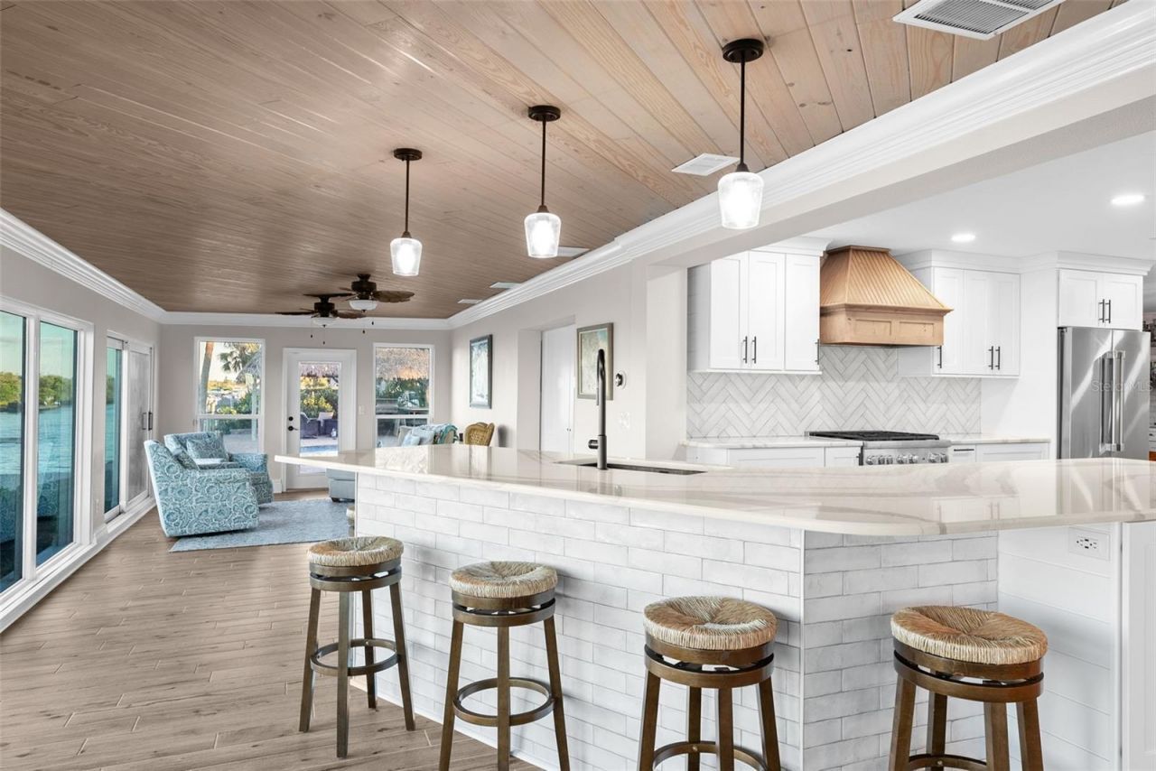 5791 Westshore Drive, New Port Richey, FL 34652 Photo