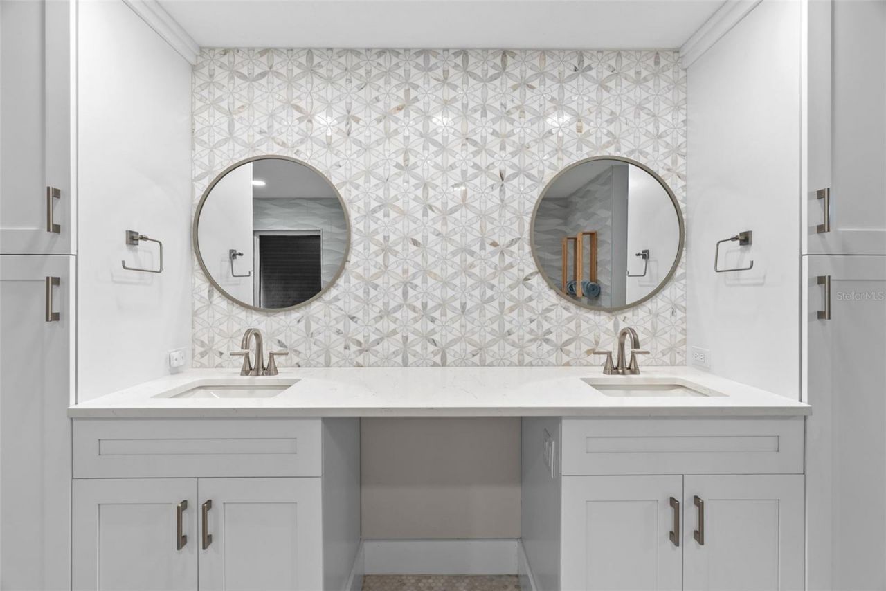 5791 Westshore Drive, New Port Richey, FL 34652 Photo