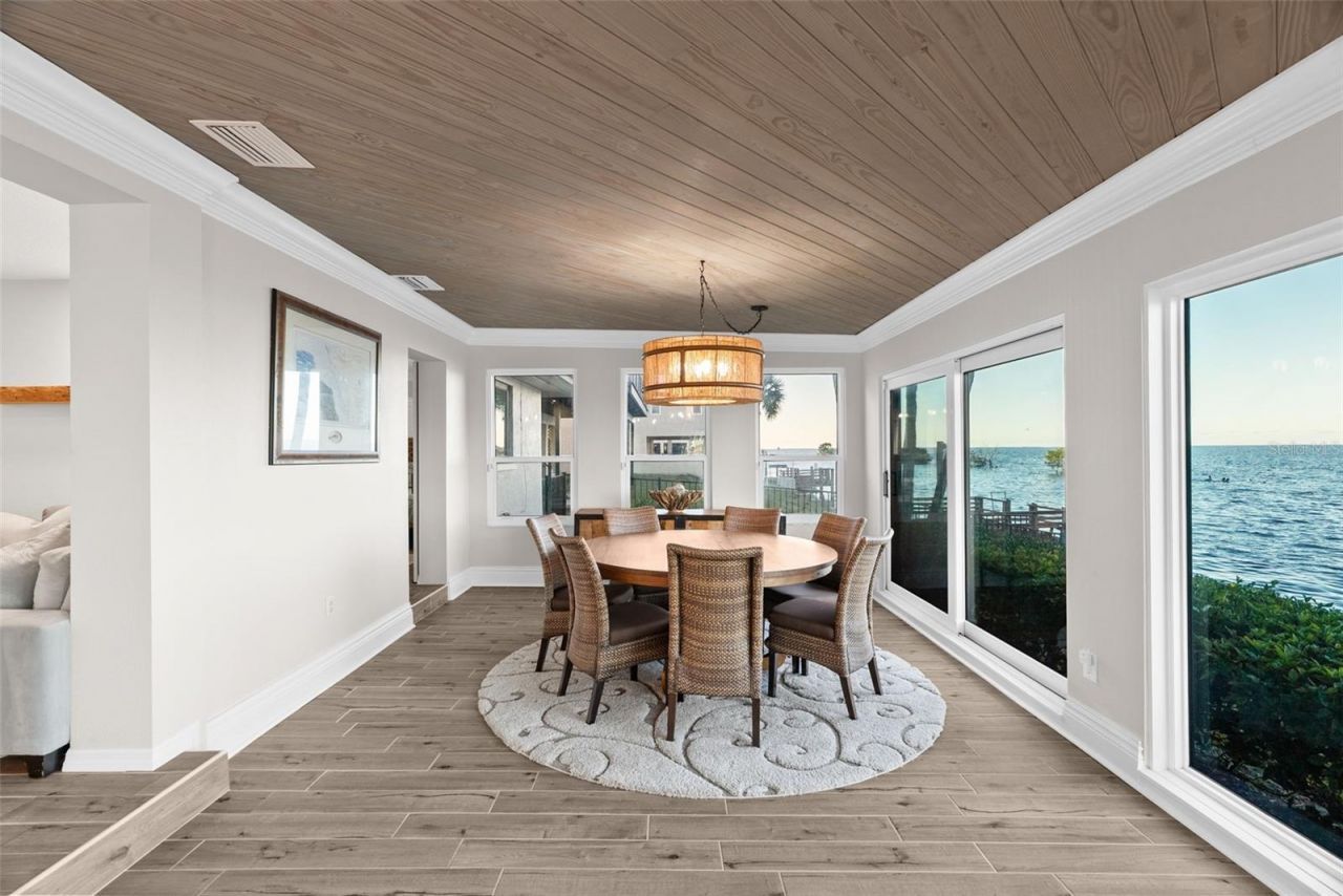 5791 Westshore Drive, New Port Richey, FL 34652 Photo