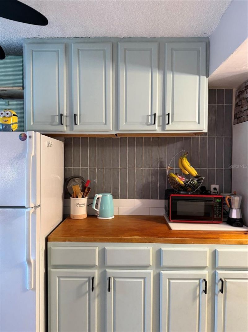 1290 83rd Avenue N, Unit D, Saint Petersburg, FL 33702 Photo