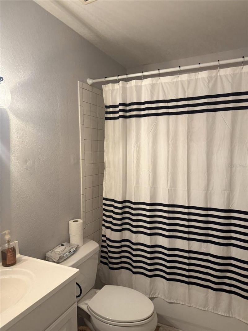 1290 83rd Avenue N, Unit D, Saint Petersburg, FL 33702 Photo